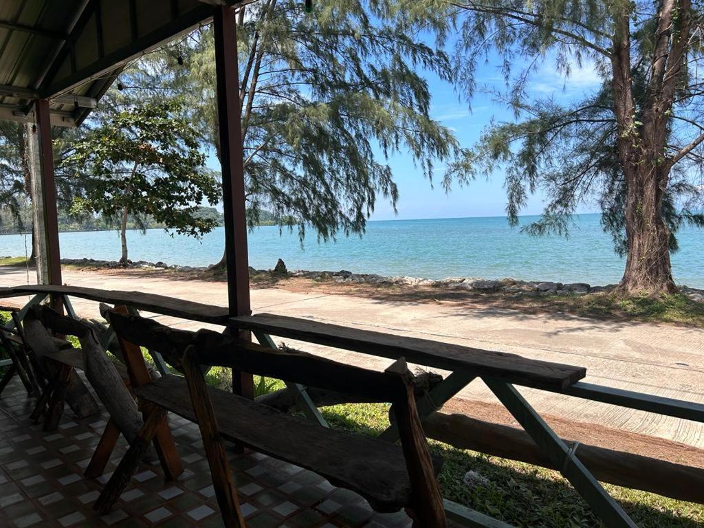 Neverland Beach Village Bungalows Ko Lanta Exterior foto
